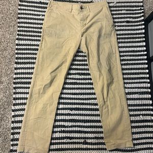 American Eagle light khakis : size 32x34
